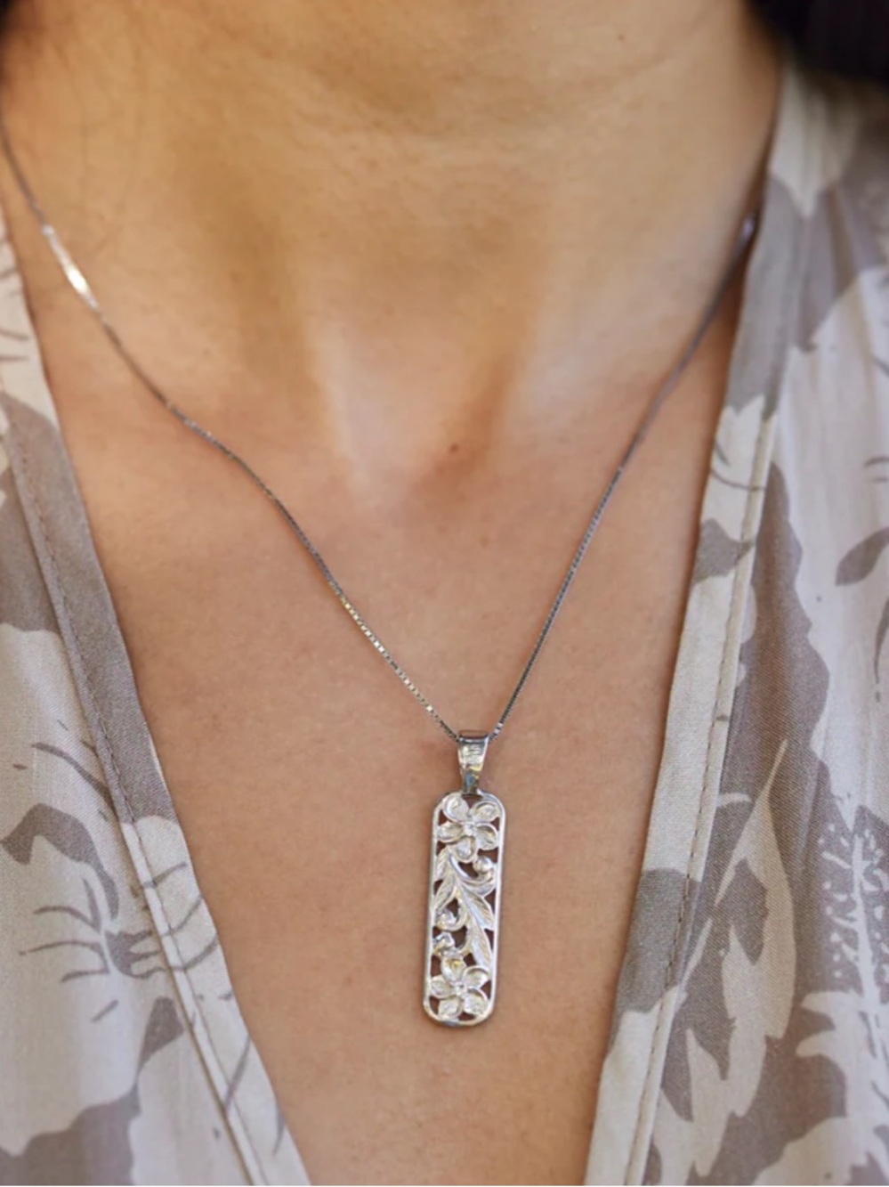 Maui Divers Hawaiian Heirloom Plumeria Pendant - Picture 9 of 9
